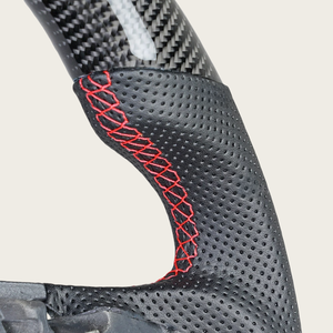 Volante de Fibra de Carbono y Cuero Perforado Personalizado de Alta Calidad para CC - Product Image 4