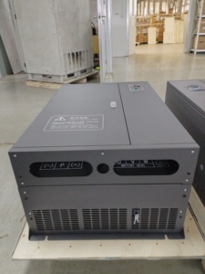 LCGK LC400T-2T VFD 75kW (100HP) 220V Single Phase to 220V Three Phase <b>Voltage</b> Conversion VFD Frequency <b>Converter</b> - Product Image 2
