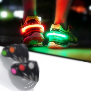 Lumière LED <span class=keywords><strong>pour</strong></span> chaussures de course à pied, lumières à clipser <span class=keywords><strong>pour</strong></span> chaussures <span class=keywords><strong>pour</strong></span> <span class=keywords><strong>la</strong></span> course à pied nocturne, <span class=keywords><strong>la</strong></span> marche, le jogging, le vélo, le cyclisme, <span class=keywords><strong>accessoires</strong></span> de sécurité - Product Image 4