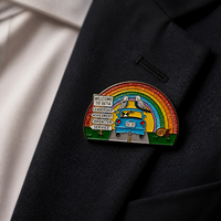 Maßgefertigte Weiche Emaille-Anstecknadeln Logo-Abzeichen für Anzüge, Jacken, Hüte und Rucksäcke Großhandel OEM-Fabrik Individuelles Design