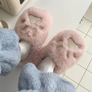 Nouvelles pantoufles en fourrure à semelle PVC pour femmes, doublure en peluche, pantoufles d'intérieur pour femmes avec matériaux de haute qualité - Product Image 2