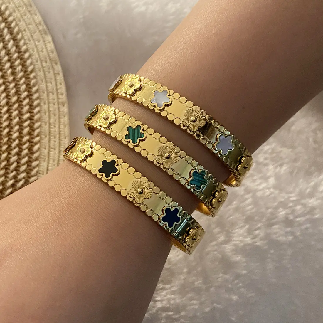 Gelang kulit Italia trendi perhiasan baja tahan karat bunga kerang Italia gelang berlapis emas 18K gelang bebas noda untuk wanita