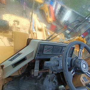Chargeuse sur pneus CAT 950F à prix avantageux, moteur Caterpillar 3306 d'origine, bon état, faible nombre d'heures, 938g 950c 950b 950h 980g en stock - Product Image 4