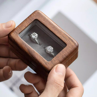 Boîtes à bijoux en bois de noyer noir avec couvercle en verre, pour colliers, boucles d'oreilles, bagues de fiançailles et de demande en mariage, vente en gros