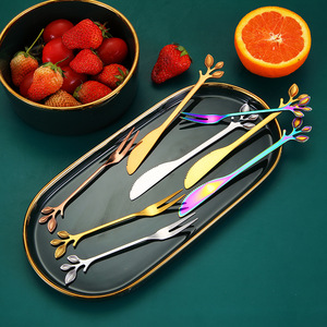 Couteau créatif en acier inoxydable en forme de feuille de Mori, fourchette à fruits, fourchette à dessert exquise à deux dents, fourchette à gâteau, couteau et fourchette pour gâteau de lune - Product Image 3