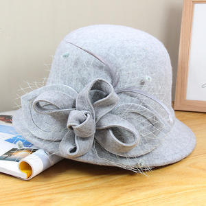 Chapeau Cloche en Feutre de Laine Élégant pour Femme avec Nœud Floral Exquis et Voile – Style Vintage Tendance <span class=keywords><strong>Hiver</strong></span> - Product Image 3