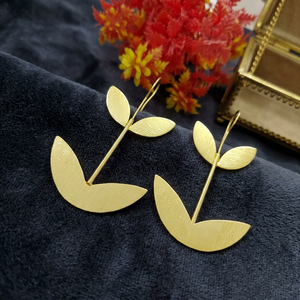 Exclusivos Pendientes Largos Colgantes de Latón Chapado en Oro con Diseño de Pera Redonda y Engaste de Bisel para Mujer, Ideales para Uso Diario - Product Image 2