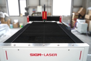 Machine de <span class=keywords><strong>d</strong></span>écoupe laser à fibre pour l'acier <span class=keywords><strong>au</strong></span> carbone, l'acier inoxydable, la tôle galvanisée, l'aluminium, l'industrie de transformation des métaux - Product Image 6