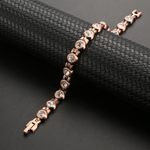 CAMAZ - Brazalete Magnético de Cobre Puro con Logotipo Personalizado, Brazalete Terapéutico con Incrustaciones de Cristal y 18 Imanes <span class=keywords><strong>para</strong></span> Hombre - Product Image 2