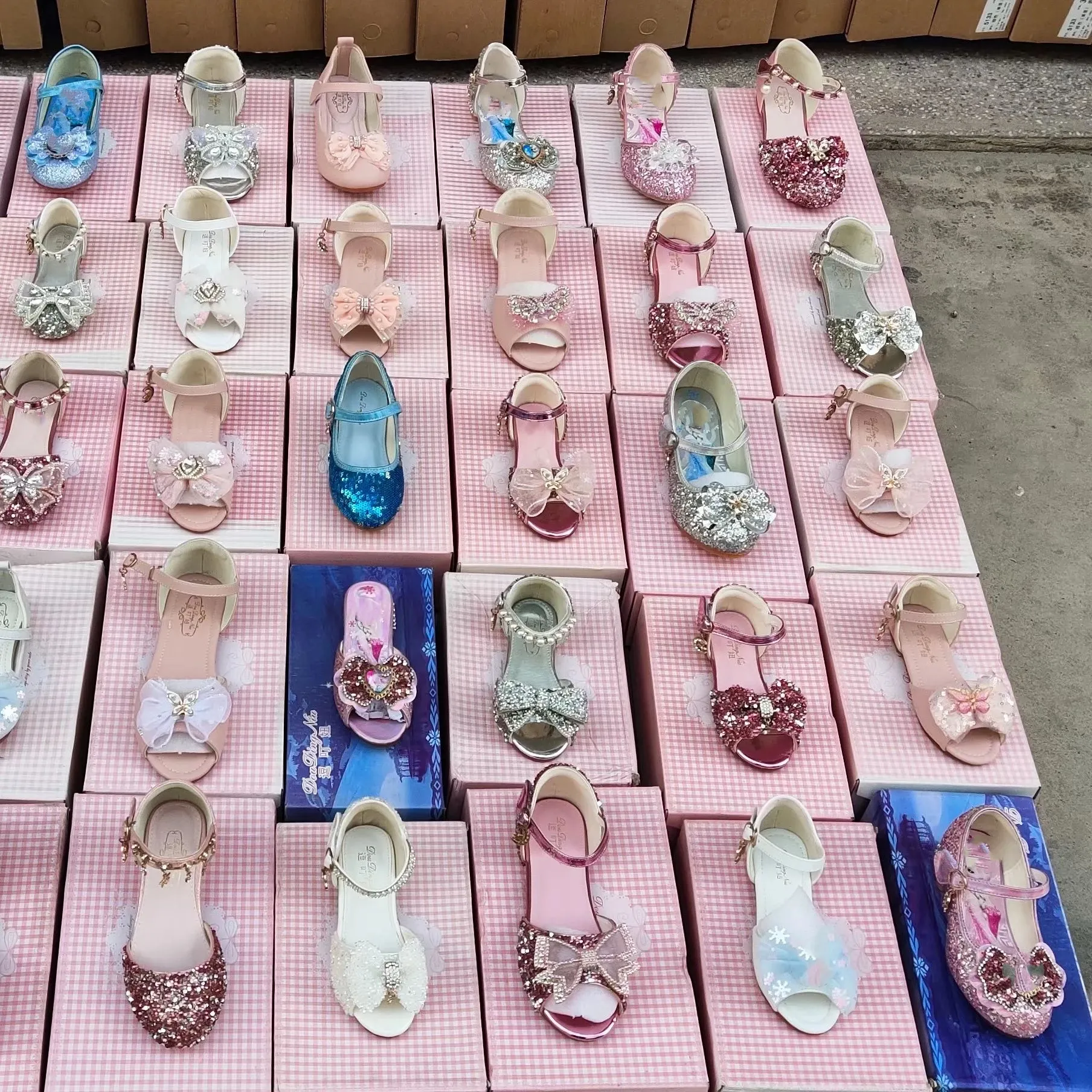 Scarpe per bambini da bambina con fondo morbido e Casual scarpe da principessa per bambine e bambine scarpe da ballo stock