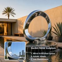 Sculpture Circulaire Moderne en Acier Inoxydable Poli sur Mesure, Esthétique Abstraite Aquatique Redéfinissant l'Espace Extérieur