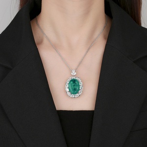 Collier pendentif en cuivre écologique de haute qualité, imitation émeraude ovale 18*25mm, zircone cubique, pour femmes, à porter au quotidien - Product Image 6