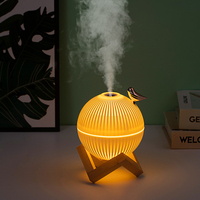 Humidificateur Lampe Lune 330ml Mini Rechargeable USB Ultrasonique Lumière de Nuit Humidificateur de Bureau Diffuseur d'Air avec Support en Bois