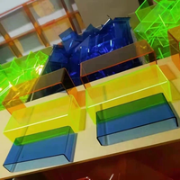 Vente en gros de feuilles acryliques PMMA fluorescentes, plaques plastiques translucides colorées pour la fabrication d'affichages et de signalétique
