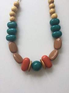 Collier tendance moderne en perles de résine turquoise avec pendentif en résine pour mariage et cadeau, bijoux en résine - Product Image 3