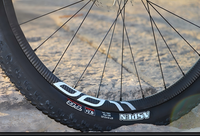 Vélo de montagne XC en carbone Toray T800 de 27,5 pouces, câblage interne complet, suspension avant en alliage d'aluminium FOX SC32 140 mm, 12 vitesses