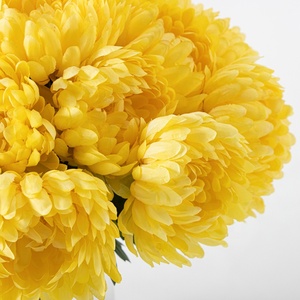 Nouvel Arrivage – Fleurs Artificielles en Soie Chrysanthème <span class=keywords><strong>Jaune</strong></span> <span class=keywords><strong>Pompon</strong></span> Sur Mesure avec Vase en Verre pour Décoration Intérieure – Achat en Gros - Product Image 3