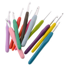 Wholesale Head Ergonomic Crochet Hook Aluminum Needle With TPR Handle Knitting Hooks