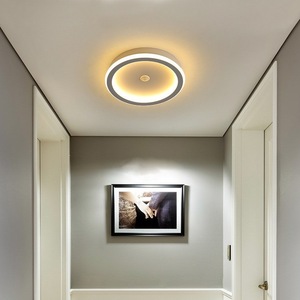 Plafonnier LED moderne en fer <span class=keywords><strong>avec</strong></span> détecteur <span class=keywords><strong>de</strong></span> <span class=keywords><strong>mouvement</strong></span> à induction intégré, luminaire intelligent à montage en surface pour éclairage intérieur, blanc - Product Image 2