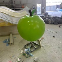 Buitentuin Grote Waterdichte Fruitensculptuur van Hars, Liefdesthema, Handgeschilderd, Gepolijste Afwerking, Kunst & Collectie-item