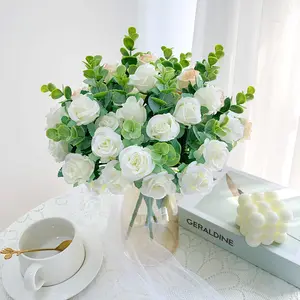 5 फोर्क नकली फूल की व्यवस्था फूलों की एक छोटी ताजा शादी गुलाब गुलदस्ता यूकेलिप्टस गुलाब कृत्रिम फूल