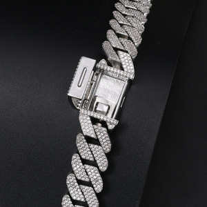 <span class=keywords><strong>Cadena</strong></span> cubana chapada en <span class=keywords><strong>oro</strong></span> <span class=keywords><strong>de</strong></span> 18 quilates para hombre, joyería <span class=keywords><strong>de</strong></span> cobre <span class=keywords><strong>de</strong></span> circón para <span class=keywords><strong>caballero</strong></span> distinguido - Product Image 5