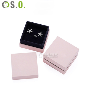 Boîte à bijoux en carton blanche de luxe personnalisable petits tiroirs roses emballage exclusif bagues montres éponge UV gaufrage - Product Image 5