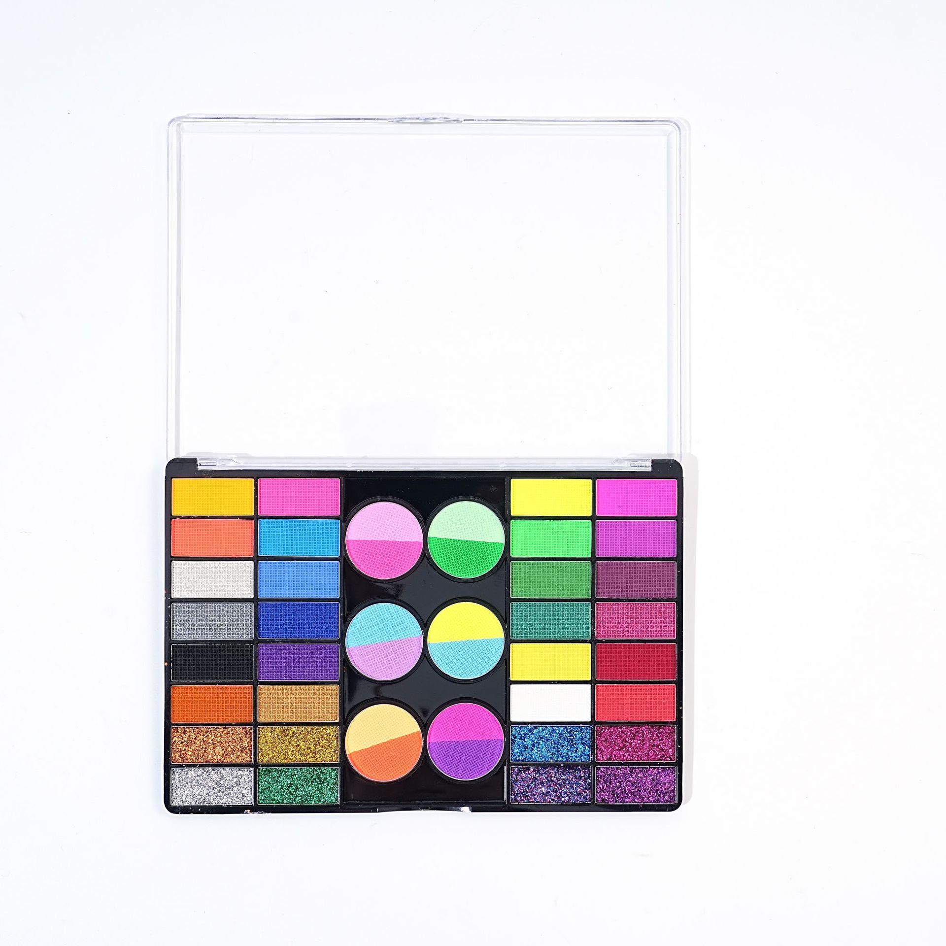 44 couleurs de peinture