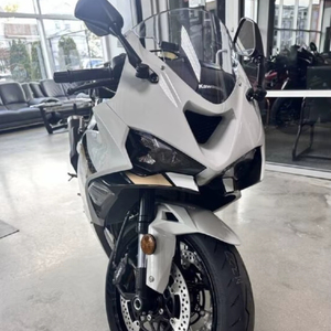 GRAN OFERTA Kawasaki Ninja ZX-6R ABS 2026 Versión de Alta Gama 600cc 1001-2000W Tres Modos de Potencia Ajustables KTRC de Tres Etapas Japón - Product Image 1