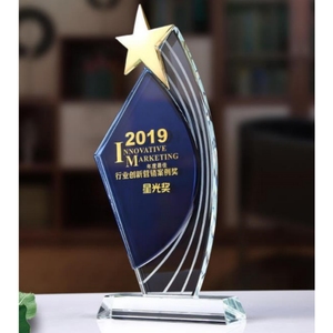 Trophée étoile en verre cristal poli portable personnalisé de haute qualité avec étoile à cinq branches en métal gravée, coupe de récompense d'entreprise - Product Image 1