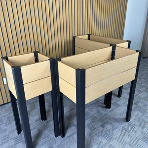 Grand bac à fleurs <span class=keywords><strong>surélevé</strong></span> moderne d'extérieur en WPC noir, jardinière en aluminium pour plantes - Product Image 1