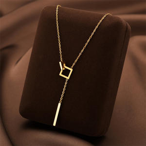 El Collar Geométrico de Acero de Titanio para Todo el Cuerpo Es un Éxito de Ventas Transfronterizo. Es un collar ligero y lujoso, de nicho y versátil para mujer. - Product Image 3