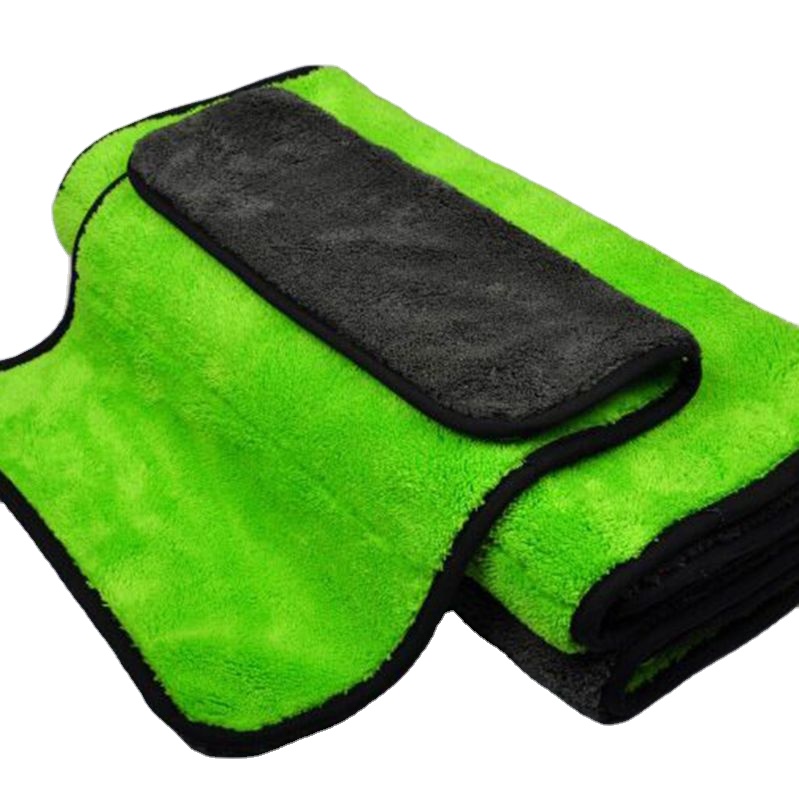 สีเขียว