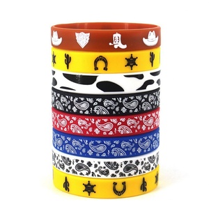 Bracelet en silicone personnalisé avec impression numérique double face, écologique, gravé, cadeau promotionnel du fabricant - Product Image 5