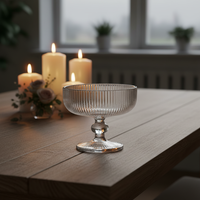 Verre à dessert à pied côtelé pour glace, texture verticale cannelée - Verre en forme de entonnoir avec accent décoratif, résistant aux aliments et au lave-vaisselle