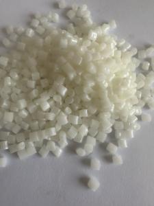 Granulés de plastique EVA de haute qualité 18% 28% pour le moulage de pantoufles et de chaussures <span class=keywords><strong>Crocs</strong></span>, matériau en mousse EVA durable - Product Image 3