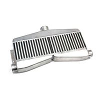 อินเตอร์คูลเลอร์แบบ Twin Turbo Bar & Plate ขนาด 3.5 นิ้ว แบบ 2-in-1-out พร้อมช่องลมเข้าคู่ขนาด 2.5 นิ้ว สำหรับรถยนต์มัสแตง รุ่นขัดเงา