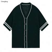 Cardigan en tricot ajouré décontracté d'été à manches courtes avec logo personnalisé pour homme, style chemise de baseball en crochet, vente en gros