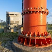 Torre de Telecomunicaciones Monopolar para Marcaje Aeronáutico, Poste Cónico de Acero para Antena BTS, Altura Personalizada 25m 30m 40m