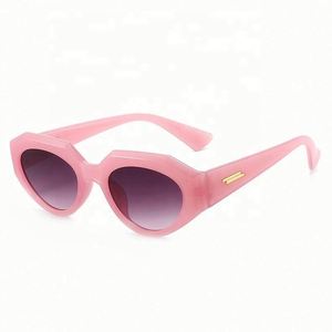 Gafas de Sol Elegantes con Logotipo Personalizado, Diseño Degradado, Protección UV400, Forma Cuadrada Pequeña Irregular para Mujer, Novedad 2021 - Product Image 5