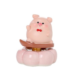 Décoration de bureau en forme de cochon de dessin animé, 4 pièces, en résine, fournitures de bureau, cadeau d'anniversaire - Product Image 5