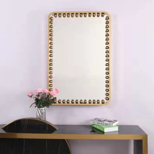 <span class=keywords><strong>Miroir</strong></span> <span class=keywords><strong>mural</strong></span> moderne en métal doré <span class=keywords><strong>pour</strong></span> la décoration de la maison <span class=keywords><strong>pour</strong></span> le salon et le <span class=keywords><strong>couloir</strong></span> selfie magique <span class=keywords><strong>grand</strong></span> <span class=keywords><strong>miroir</strong></span> en métal avec cadre argenté - Product Image 3