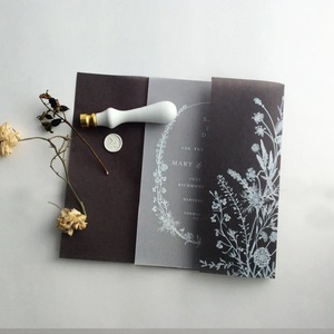สวนพฤกษศาสตร์อังกฤษพิมพ์ด้วยหมึกสีขาวบนห่อหนังโปร่งแสงสีดำ - Product Image 2