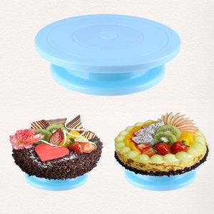 Support à gâteau rotatif en plastique personnalisé pour fêtes, accessoire de fête en gros, moins cher, avec logo personnalisé - Product Image 3