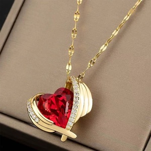 QX01163 popolare angelo ali rosso zircone cuore lega di rame placcato oro collana da donna Micro-intarsiato oceano ciondolo in rame - Product Image 3