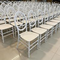 Chaise d'hôtel en gros, mobilier événementiel, chaise Chiavari blanche empilable pour mariage et location