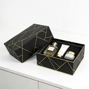 Boîte de parfum personnalisée avec couvercle et base noirs, emballage cadeau en papier rigide - Product Image 2