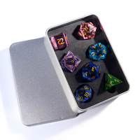 Ensemble de dés de jeu RPG DND en cristal de pierres précieuses multicolores personnalisées avec logo artisanal en 7 pièces, D20 D6