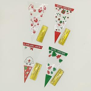 Sacs à fermeture éclair en PE durables personnalisés avec motif de Noël, recyclables pour les cadeaux, les collations, les fruits secs, 100 par paquet - Product Image 1