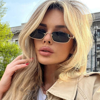 Gafas de Sol de Diseño de Lujo 2026 para Mujer, Montura Rectangular Pequeña, Gafas de Sol Cuadradas de Metal de Alta Calidad, Nuevas Gafas de Sol Negras Sexys